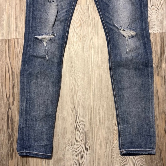 Express Mid Rise Jeans, Size 2R - Picture 3 of 5